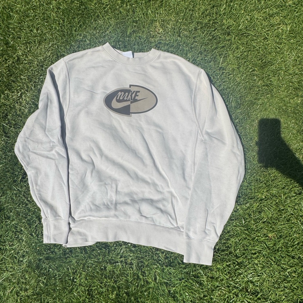 Nike Gray Crewneck Sweatshirt Athletic Style